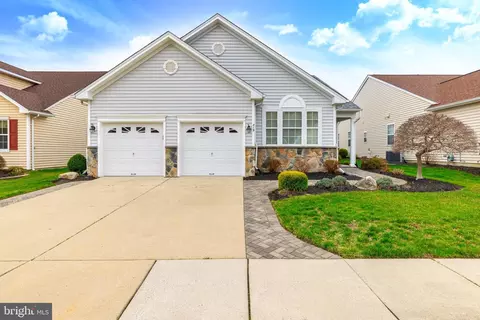 219 Night Hawk Cir, West Deptford, NJ 08086