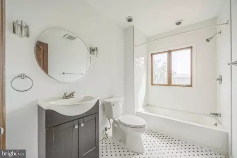 Bath - 76 W Tomlin Sta, Mickleton, NJ 08056 photo 2 of 3