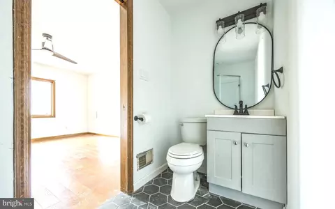 Entry Way - 76 W Tomlin Sta, Mickleton, NJ 08056 photo 2 of 5