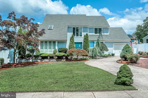 442 Egg Harbor Rd, Turnersville, NJ 08012