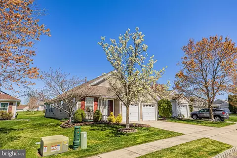 11 Blossom Ct, Sewell, NJ 08080