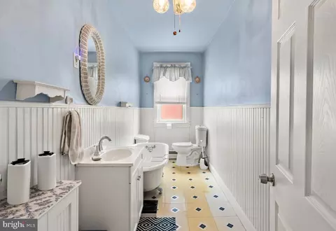 Bath - 35 Simpson Ave, Pitman, NJ 08071 photo 2 of 2