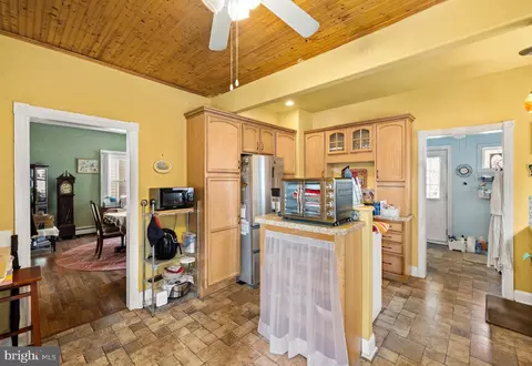 Entry Way - 35 Simpson Ave, Pitman, NJ 08071 photo 1 of 3