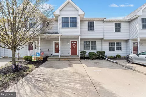 42 Holly Glen Dr, Pitman, NJ 08071