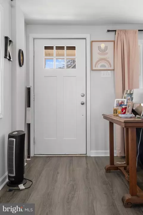 Entry Way - 231 West Ave, Pitman, NJ 08071 photo 1 of 8
