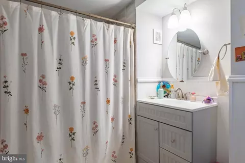 Bath - 231 West Ave, Pitman, NJ 08071 photo 2 of 2