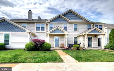 765 Steeplechase Ct, Deptford, NJ 08096