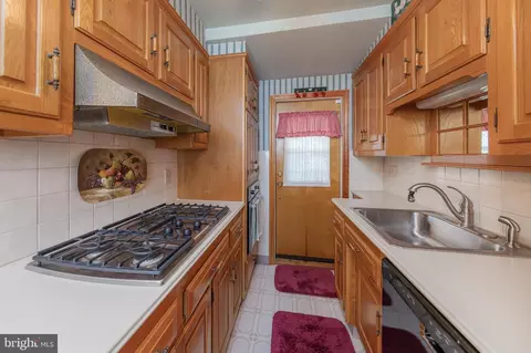 Kitchen - 7 West Ave, Pitman, NJ 08071 photo 1 of 2