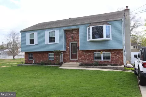 845 Mullen Ave, Gibbstown, NJ 08027