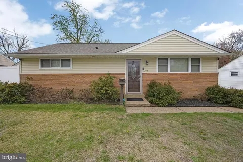 1213 Cooper St, Deptford, NJ 08096