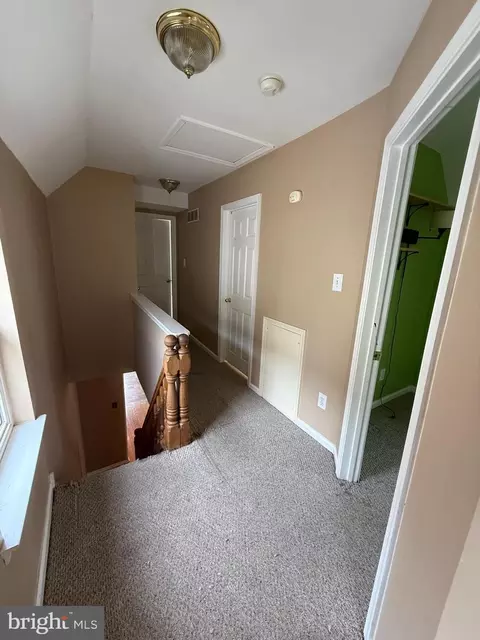 Entry Way - 42 Fourth Ave, Pitman, NJ 08071 photo 4 of 10