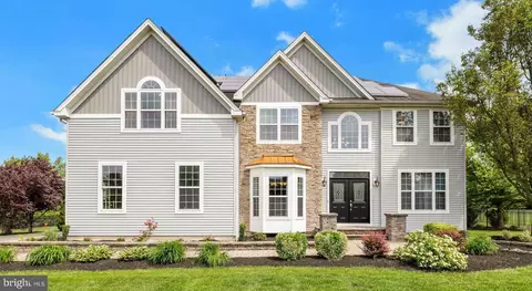 Exterior - 104 Abigail Ln, Mickleton, NJ 08056 photo 4 of 18