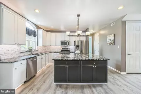 Kitchen - 104 Abigail Ln, Mickleton, NJ 08056 photo 4 of 4
