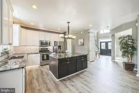 Kitchen - 104 Abigail Ln, Mickleton, NJ 08056 photo 3 of 4