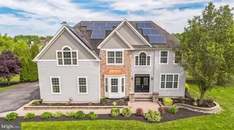 Exterior - 104 Abigail Ln, Mickleton, NJ 08056 photo 3 of 18