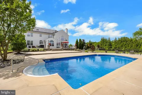 Exterior - 104 Abigail Ln, Mickleton, NJ 08056 photo 10 of 18