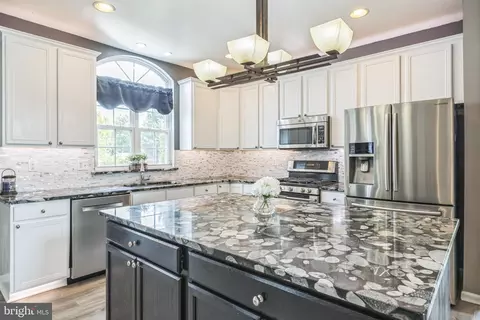 Kitchen - 104 Abigail Ln, Mickleton, NJ 08056 photo 2 of 4