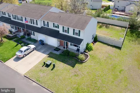 306 Catalano Ln, Swedesboro, NJ 08085