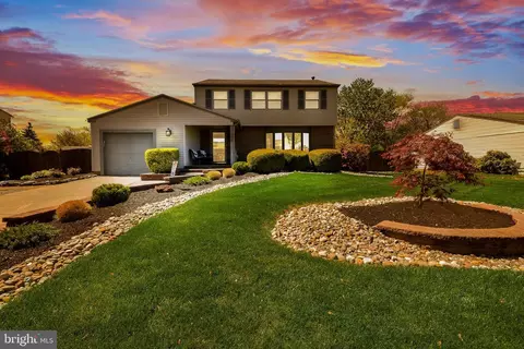 24 Castor Ct, Turnersville, NJ 08012
