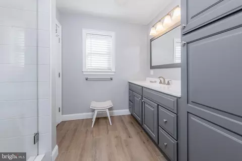 Entry Way - 91 Harmony Rd, Mickleton, NJ 08056 photo 5 of 7
