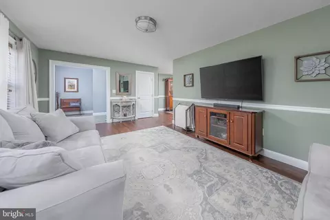 Entry Way - 91 Harmony Rd, Mickleton, NJ 08056 photo 2 of 7