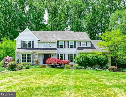35 Nocentino Dr, Woolwich Township, NJ 08085