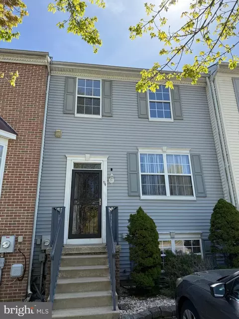 94 Stoneshire Dr, Glassboro, NJ 08028