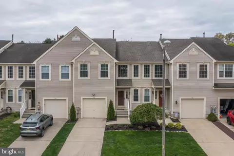132 Dogwood Dr, Mullica Hill, NJ 08062