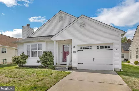547 Doral Dr, Williamstown, NJ 08094