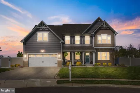 307 Meadowview Ct, Mount Royal, NJ 08061