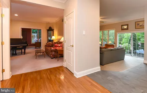 Entry Way - 31 Millwood Ct, Mickleton, NJ 08056 photo 4 of 8