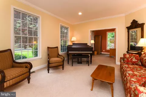 Living - 31 Millwood Ct, Mickleton, NJ 08056 photo 1 of 2
