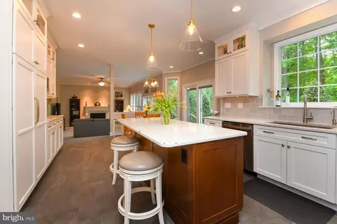 Kitchen - 31 Millwood Ct, Mickleton, NJ 08056 photo 2 of 4
