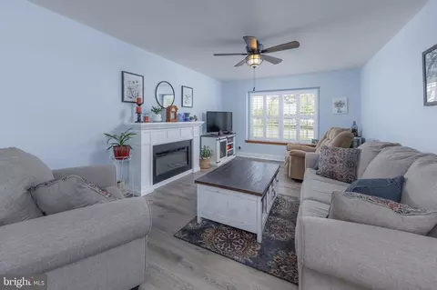 Living - 403 Village Ct, Mickleton, NJ 08056 photo 2 of 2