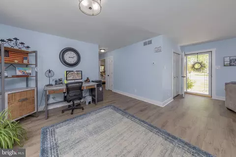Entry Way - 403 Village Ct, Mickleton, NJ 08056 photo 1 of 3