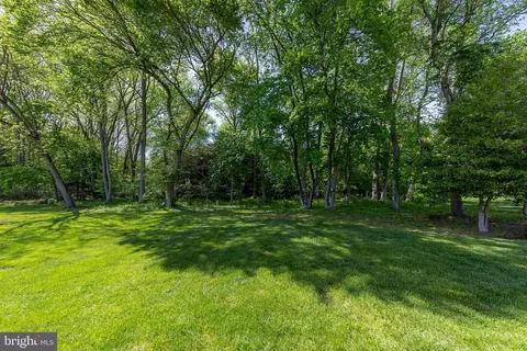 Exterior - 403 Village Ct, Mickleton, NJ 08056 photo 7 of 7