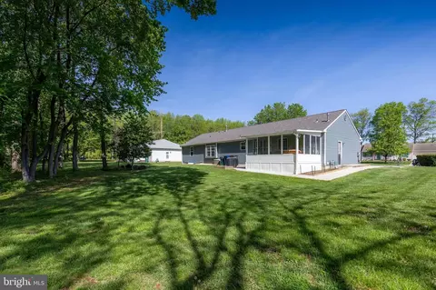 Exterior - 403 Village Ct, Mickleton, NJ 08056 photo 6 of 7