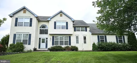 22 Turtle Creek Dr, Mullica Hill, NJ 08062