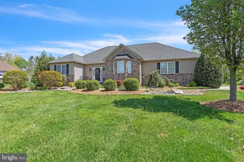687 Aura Rd, Glassboro, NJ 08028