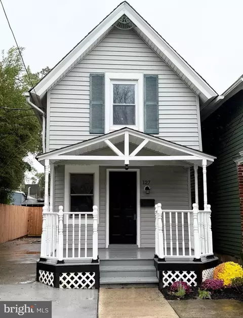 127 W Holly Ave, Pitman, NJ 08071