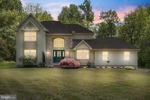 157 W Wolfert Station Rd, Mickleton, NJ 08056