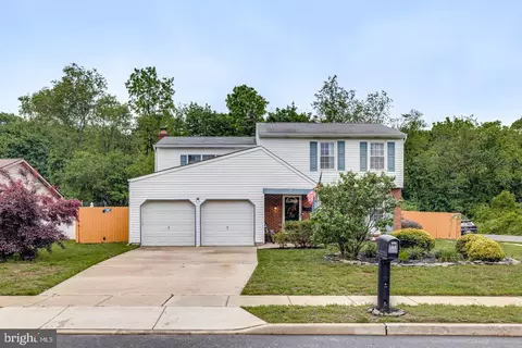 33 Miracle Dr, Williamstown, NJ 08094