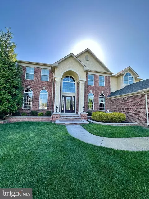 2 Elk Ct, Sewell, NJ 08080