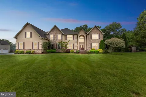 205 Dominics Ct, Woolwich Township, NJ 08085