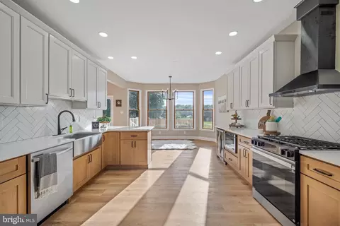 Kitchen - 123 W Tomlin Station Rd, Mickleton, NJ 08056 photo 2 of 3