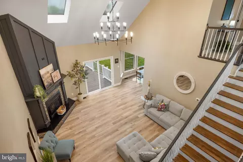 Entry Way - 123 W Tomlin Station Rd, Mickleton, NJ 08056 photo 2 of 13