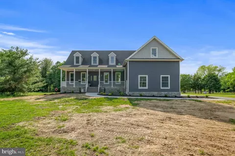Exterior - 123 W Tomlin Station Rd, Mickleton, NJ 08056 photo 9 of 11