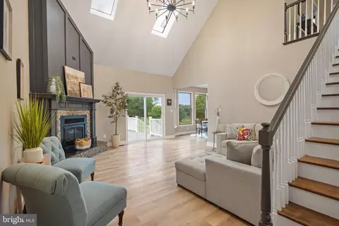 Entry Way - 123 W Tomlin Station Rd, Mickleton, NJ 08056 photo 1 of 13