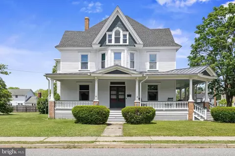 205 W High St, Clayton, NJ 08312
