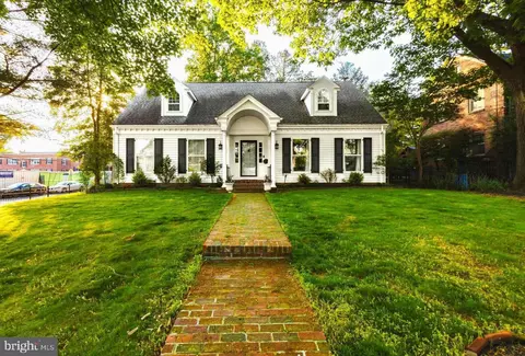 94 N Woodland Ave, Woodbury, NJ 08096
